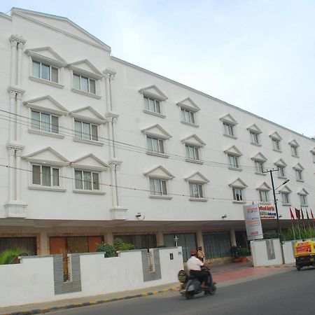 Hotel Parijatha Gateway à Bangalore Extérieur photo