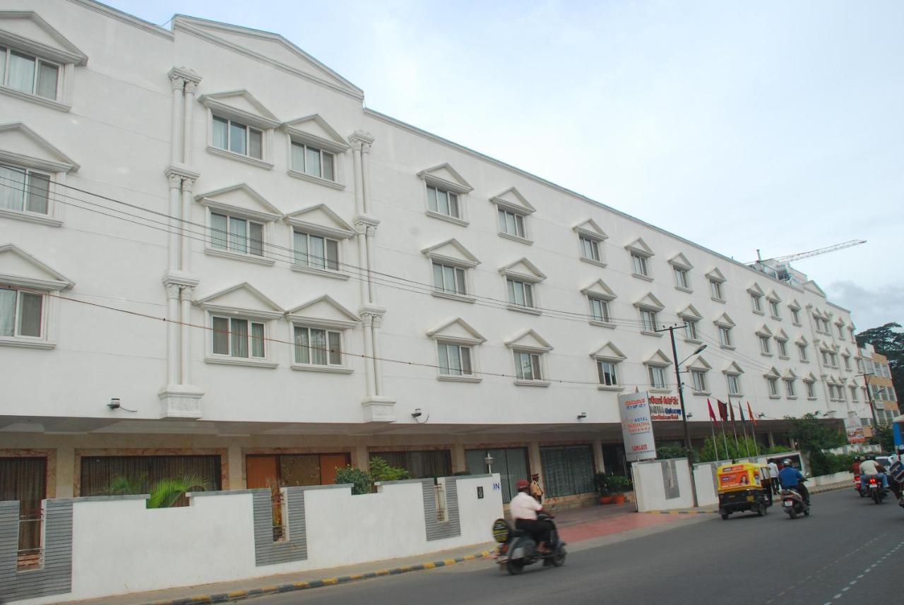 Hotel Parijatha Gateway à Bangalore Extérieur photo