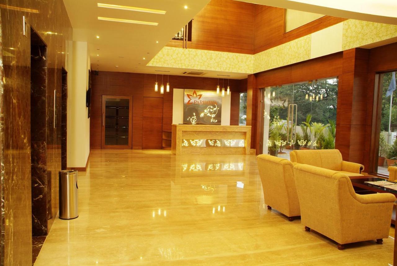 Hotel Parijatha Gateway à Bangalore Extérieur photo